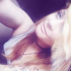 Meet your Posher, Dahlia